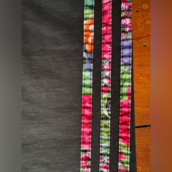 !RARE! ADIDAS TRACK PANTS - Picture 3 of 7